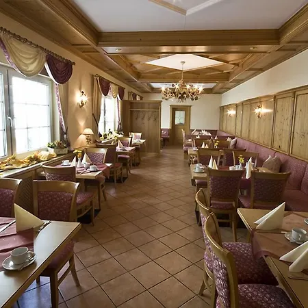 Hotel Speeter Weisenheim am Berg
